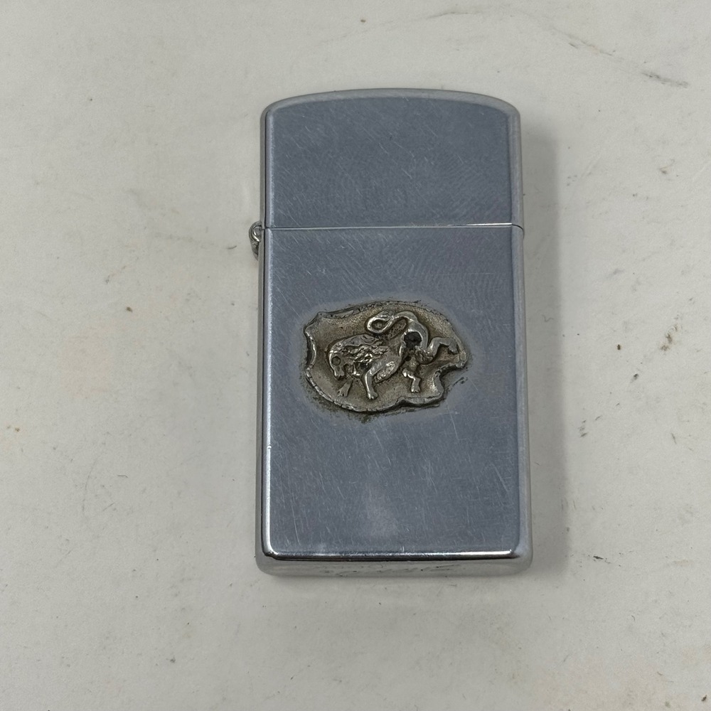 Vintage Zippo Lighter Lion Emblem Chrome Personalized Windproof Collectible